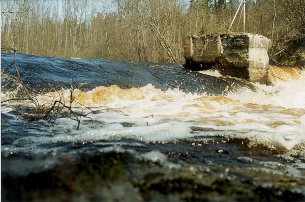 Основной слив плотины #27. Фото К.Волкова