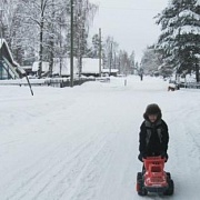 На улицах поселка